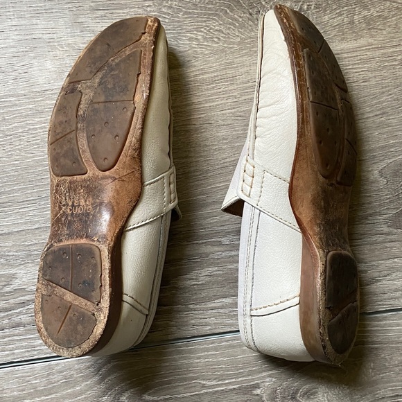 Aldo Women's Cream Leather Loafers - Picture 3 of 5